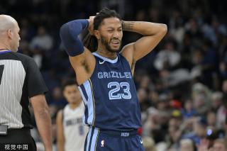 战袍亮相英 战袍亮相英